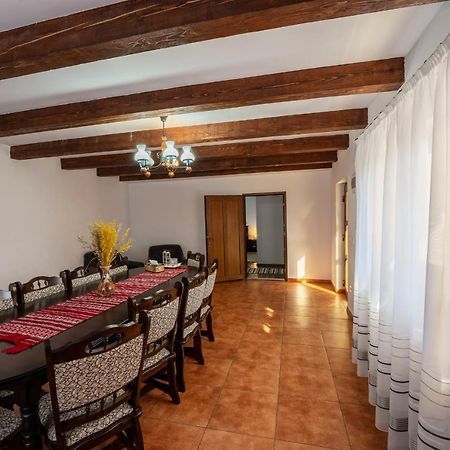 Casa Brutarului Crit Hotel ภายนอก รูปภาพ