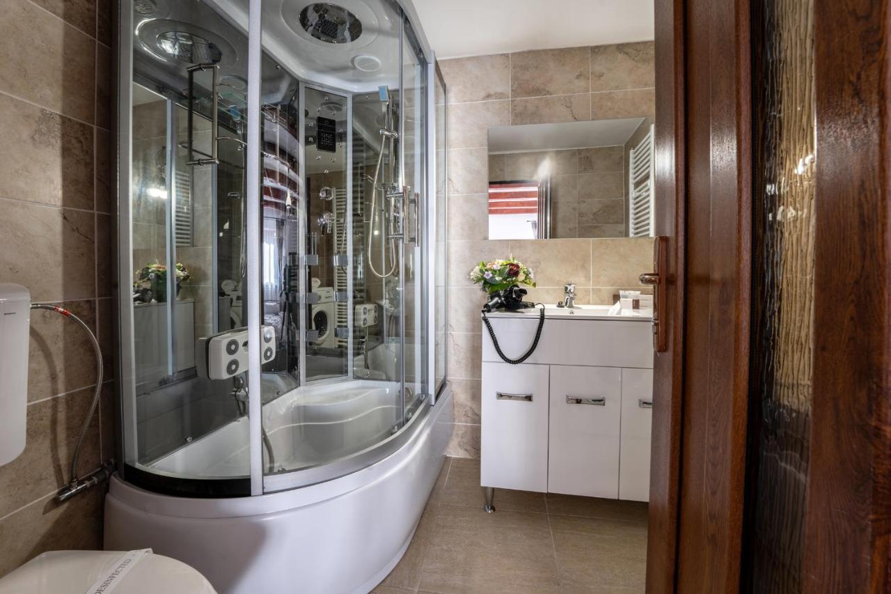 Casa Brutarului Crit Hotel ภายนอก รูปภาพ