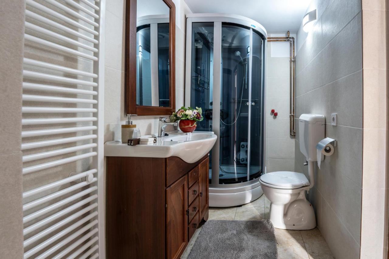 Casa Brutarului Crit Hotel ภายนอก รูปภาพ