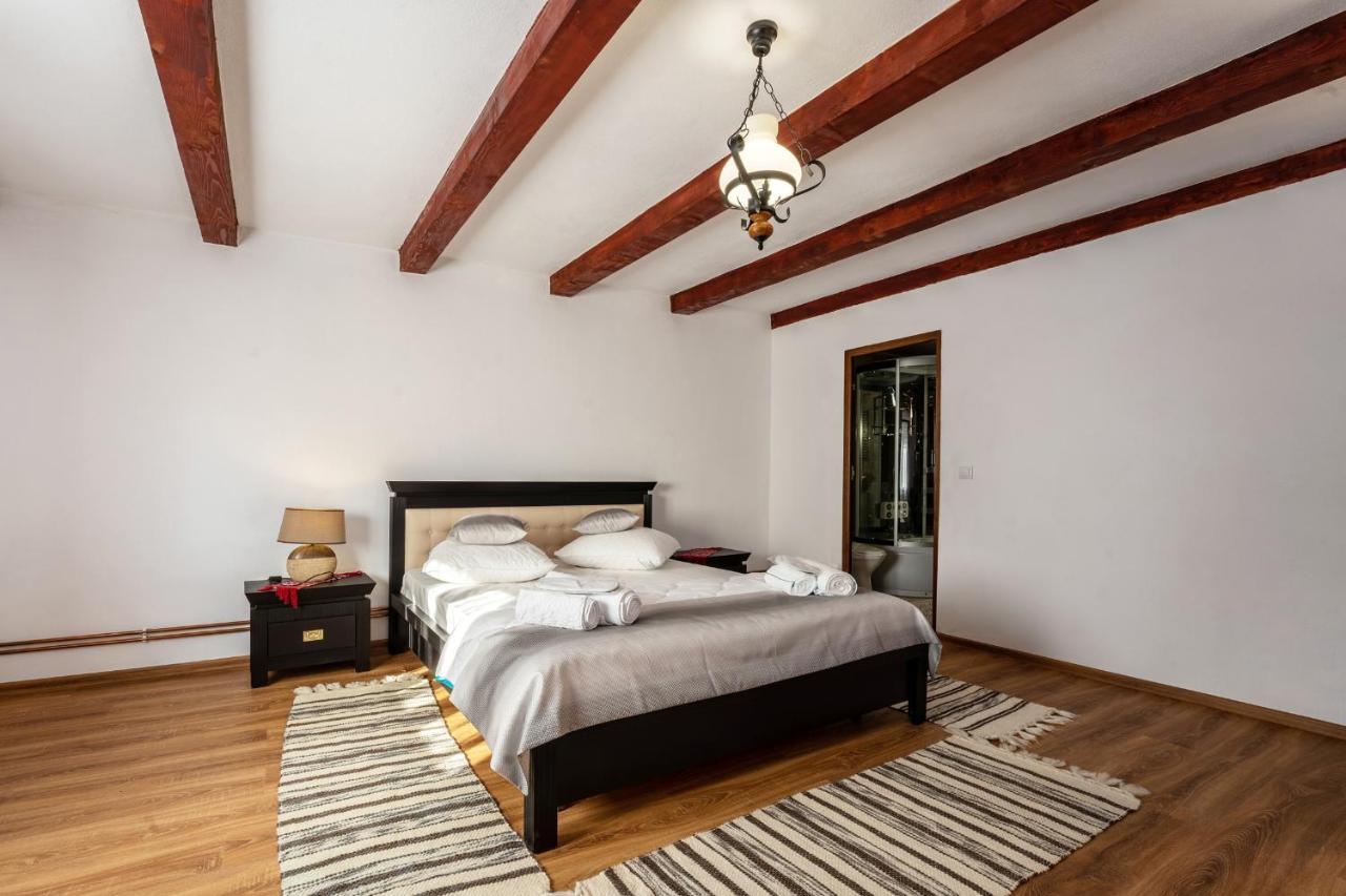 Casa Brutarului Crit Hotel ภายนอก รูปภาพ