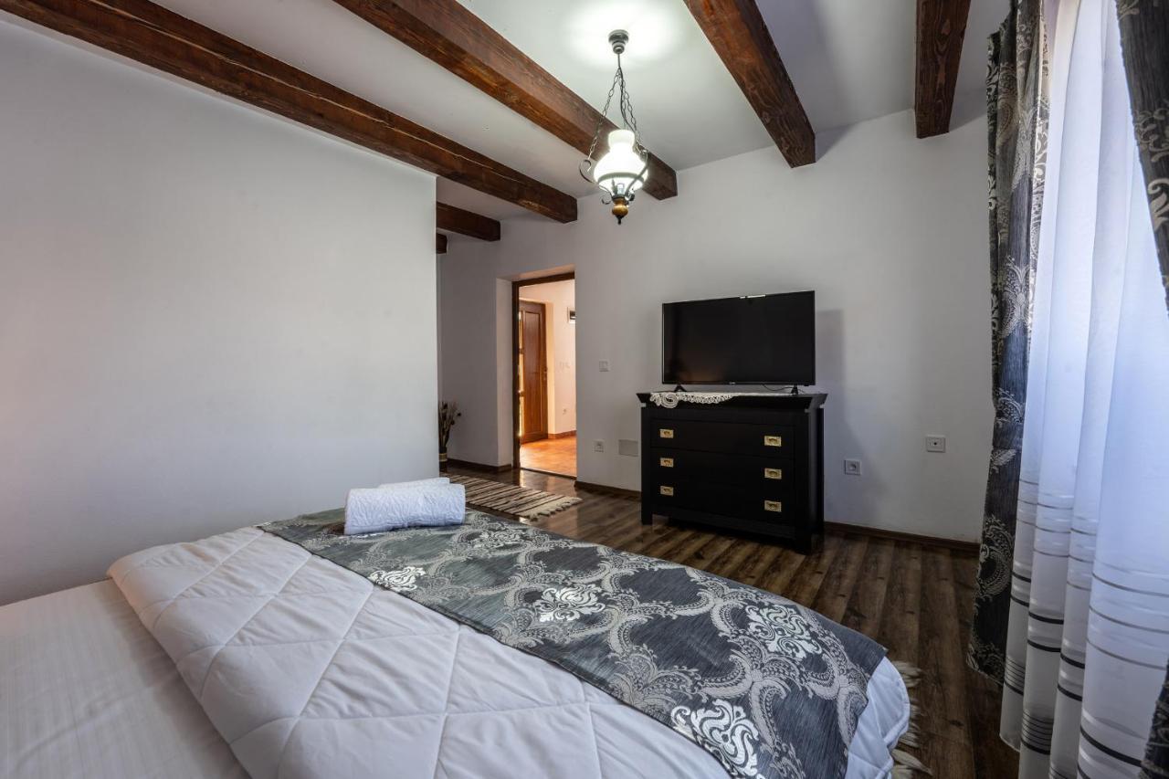 Casa Brutarului Crit Hotel ภายนอก รูปภาพ